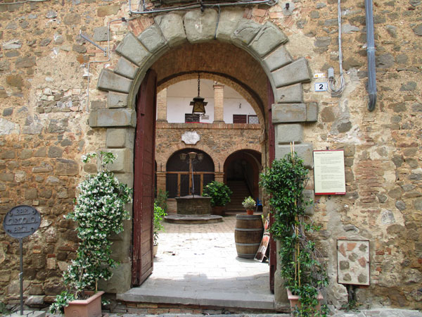 Torbogen_Toscana Baar-Toscana